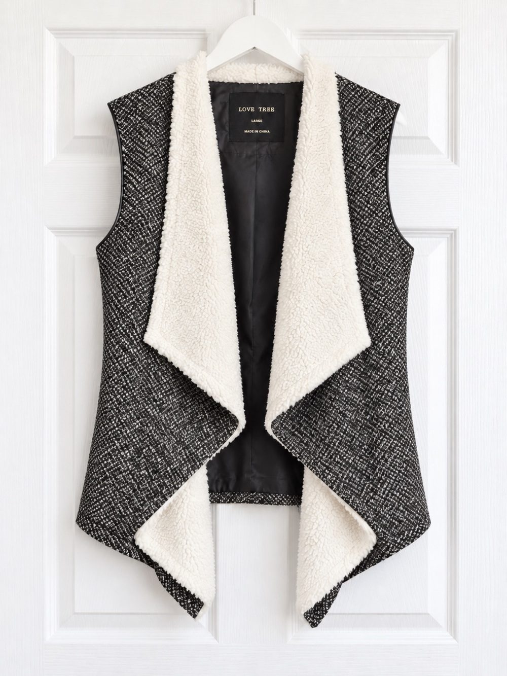 Love Tree Large Herringbone Sherpa Waterfall Vest Black White Sleeveless